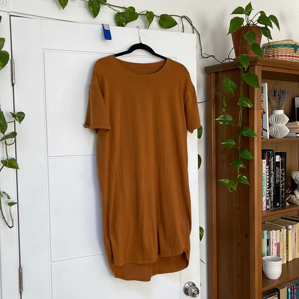 Tradlands t-shirt dress in rust/orange